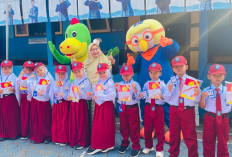 SD Muhammadiyah Purwokerto Sambut 102 Murid Baru, MPLS Ramah Anak Hadirkan Badut dan Pakaian Adat Indonesia