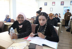 UMP Perkuat Internasionalisasi Budaya Melalui Penampilan Macapat Mahasiswa PGSD dan BIPA