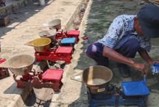Takaran Basah Kian Menghilang, Perubahan Pola Ukur di Pasar Tradisional Banyumas