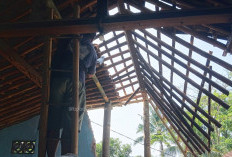 Angin Kencang, Rusak Rumah Mbah Mirah