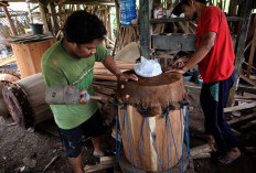  Perajin Beduk di Keniten Banyumas Kebanjiran Order, Catat Kenaikan 40 Persen
