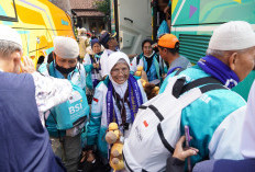 Isak Tangis Iringi Kedatangan Jemaah Haji Kabupaten Purbalingga di Pendapa Dipokusumo