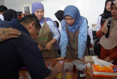 Warga Binaan Lapas Purwokerto Olah Jelantah Jadi Lilin, 16 Peserta Ikuti Pelatihan Kemandirian