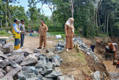 Tebing Sungai Ijo Banyumas Dipasang Bronjong, Erosi Ancam Aset Desa