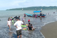 Kunjungan Wisatawan di Pantai Teluk Penyu Cilacap Menurun Saat Libur Lebaran 2026