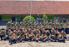 SMP Muhammadiyah 1 Kroya Bagikan Kartu Sehat Muhammadiyah