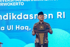 Wamendikdasmen RI Sampaikan Orasi Ilmiah di Wisuda ke-78 UMP