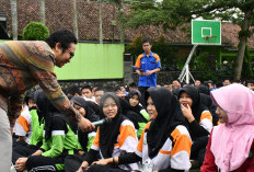 Sosialisasi di SMKN 1 Kutasari, Bawaslu Purbalingga Tekankan Pentingnya Pengawasan Pemilu bagi Pemilih Pemula