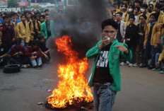 Mahasiswa Banyumas Bawa 5 Tuntutan, Bupati Janji Sampaikan ke Pusat