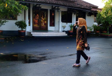 Belum Semua ASN Ubah Transportasi, Sekda Purbalingga Pilih Jalan Kaki ke Kantor