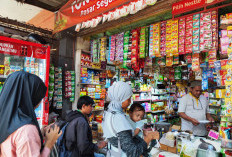 Jelang Lebaran, Permintaan Bahan Kue di Pasar Segamas Purbalingga Naik hingga 50 Persen