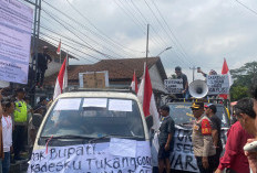 Warga Banjaranyar Banyumas Desak Kades Mundur, 14 Dugaan Persoalan Desa Dibawa ke Aksi Keliling