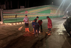 Solar Tumpah di Underpass Purwokerto Ancam Pengendara