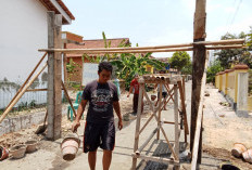 Warga Rawalo Banyumas Portal Jalan Garuda, Truk Pasir Dibatasi Imbas Jalan Rusak