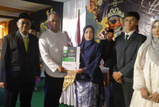 Penyerahan Murid Kelas XII MAN 2 Banyumas Diacarakan Sederhana