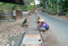 Desa Penaruban Rampungkan Tiga Proyek Infrastruktur 2026, Sejumlah Jalan Rusak dan Minim Lampu Penerangan