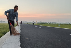 Petugas Kebersihan Jaga Jalur Pandak-Sibalung Banyumas, Sampah Disapu Siang Malam demi Kenyamanan Pengunjung