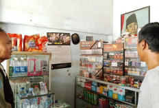 Satpol PP Banyumas Datangi Warung Cegah Peredaran Rokok Ilegal, Pedagang Diminta Menolak Produk Tanpa Cukai