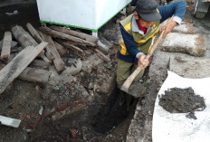 Drainase Sumpiuh Mampet 12 Tahun, Warga Laporkan Sedimen 50 Sentimeter ke Lapak Aduan