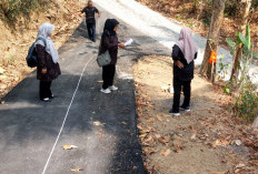 Jalan Rusak Dermaji Banyumas Diaspal Pakai Bankeu,  Pastikan Tiga Proyek Sesuai