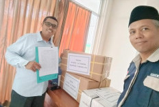 MTsN 1 Kebumen Serahkan 98 Mushaf Al-Qur’an