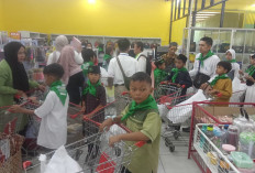EMC Group Ajak 200 Anak Yatim di Purbalingga Belanja Gratis, Peserta Naik 4 Kali Lipat