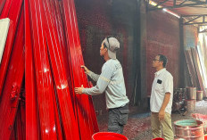 Omzet Capai Rp 250 Juta, Pesanan Bengkel Folding Door di Mandiraja Sampai Papua