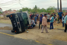 Pikap Selip Hantam Dua Motor di Wangon Banyumas, Dua Pengendara Terluka