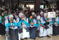 269 Calon Haji Kloter 68 Purbalingga Berangkat ke Solo, Penantian 14 Tahun Akhirnya Terbayar