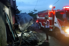 Kebakaran Warung dan Rumah Kost di Berkoh, Kerugian Capai Rp6 Juta