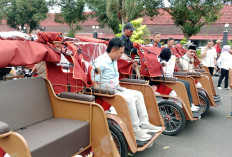 180 Becak Listrik Dibagikan untuk Pengayuh Becak di Cilacap