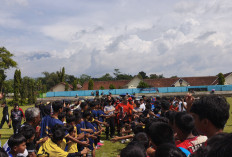 Christian El Loco Gonzales “Dikeroyok” Puluhan Anak SSB di Banteran