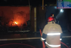 Diduga Korsleting dari Mesin Fotokopi, Dua Ruko di Bantarsari Cilacap Terbakar