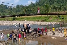 Jembatan Kaligintung Rusak, Warga Kumpulkan Lebih dari Rp 30 Juta untuk Perbaikan
