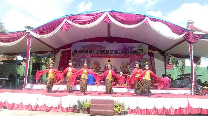 Siswa SMPN 1 Wangon Gelar Pentas Wayang