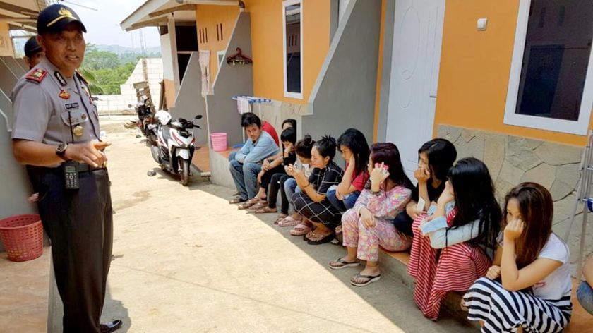 Dua Pasangan Mesum Terjaring Razia Dikamar Rumah Kontrakan di Wangon