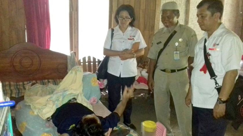 Tukirno, Warga Lumbir Tiga Tahun Terbaring di Tempat Tidur Akibat Jatuh dari Pohon Kelapa